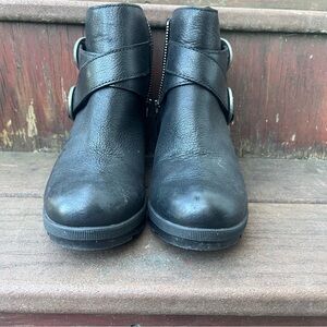 SOREL Evie Pull-On wedge booties in black size 6.5